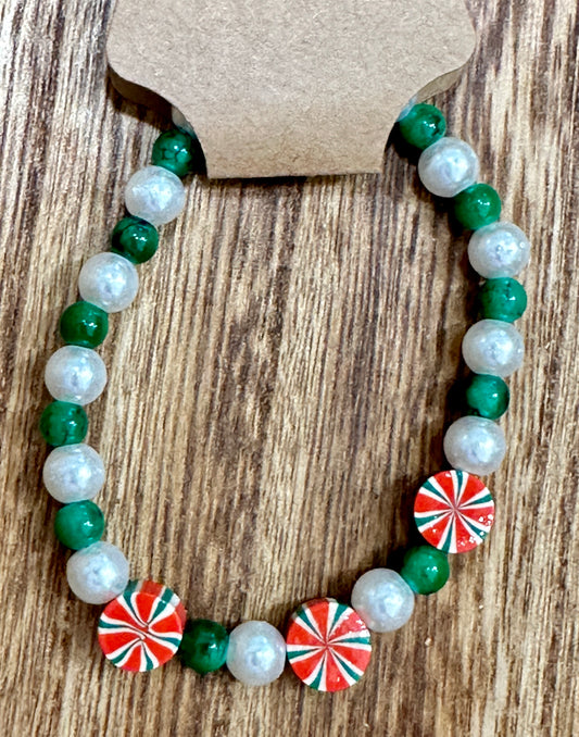 Green and White Beaded Bracelet