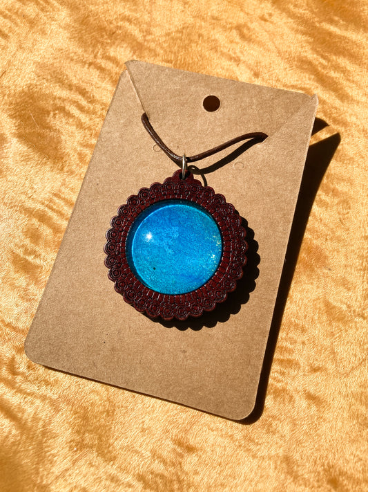 Azure Colored medallion surrounded by decorative wood