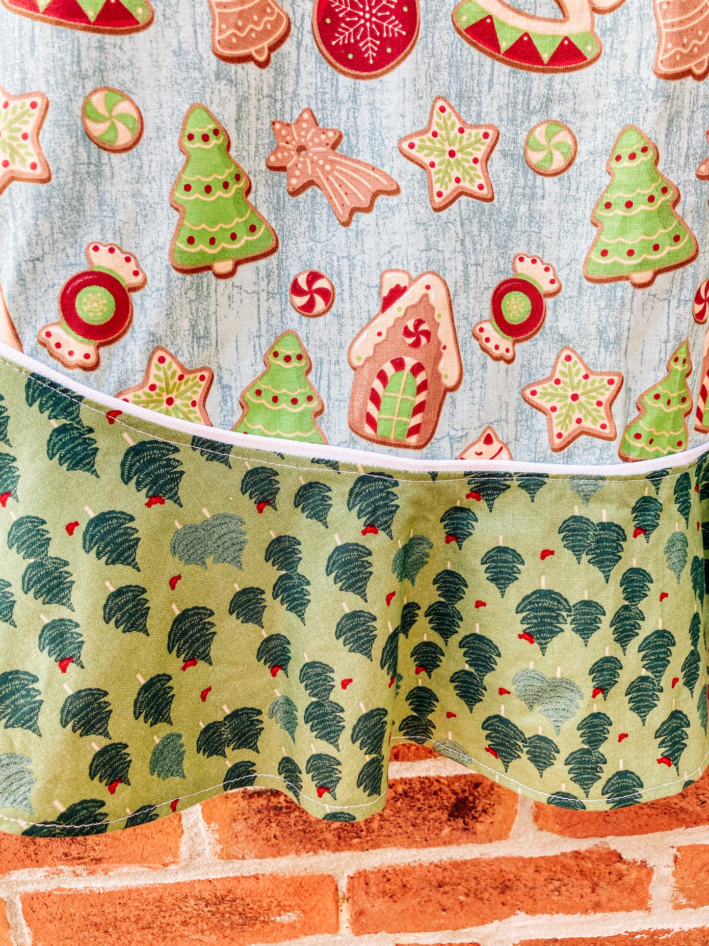 Christmas Cookies Pattern Apron - Adult Size (38" Long) by Patti R. Schroeder